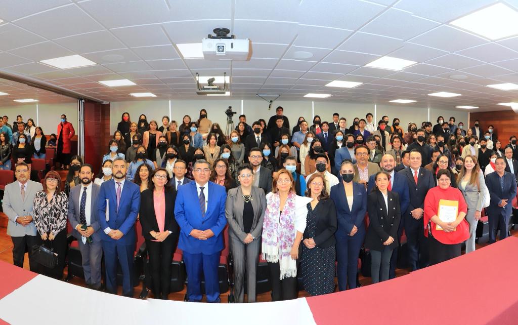 Inicia UATx proceso de reacreditación internacional de la licenciatura en Derecho